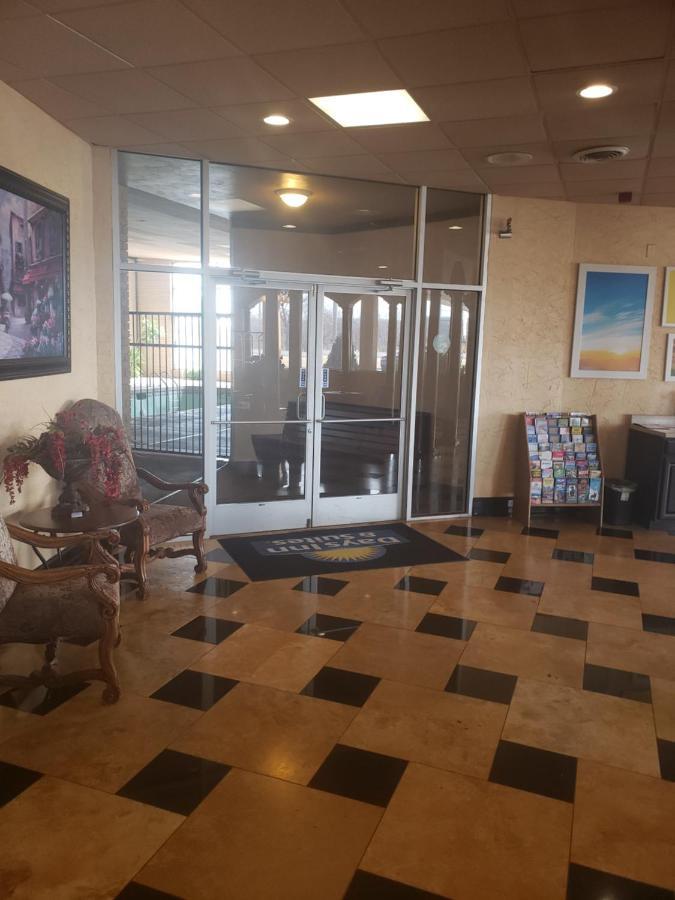 Days Inn & Suites By Wyndham קלוביס מראה חיצוני תמונה