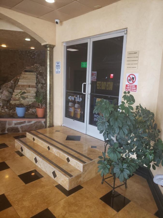 Days Inn & Suites By Wyndham קלוביס מראה חיצוני תמונה