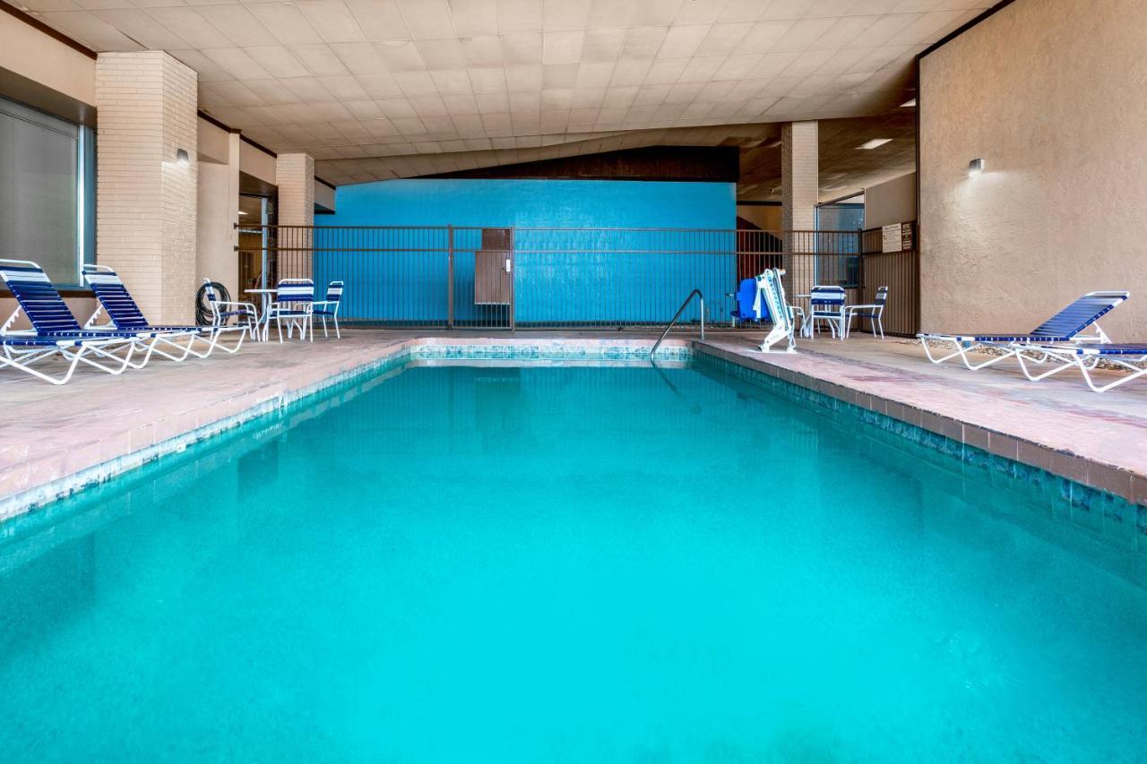 Days Inn & Suites By Wyndham קלוביס מראה חיצוני תמונה