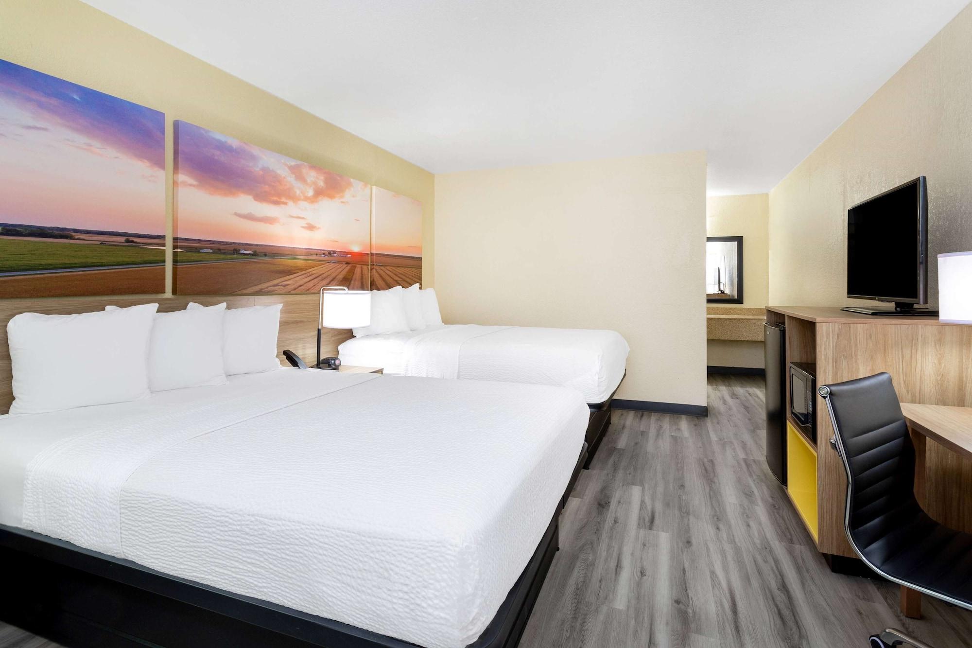 Days Inn & Suites By Wyndham קלוביס מראה חיצוני תמונה