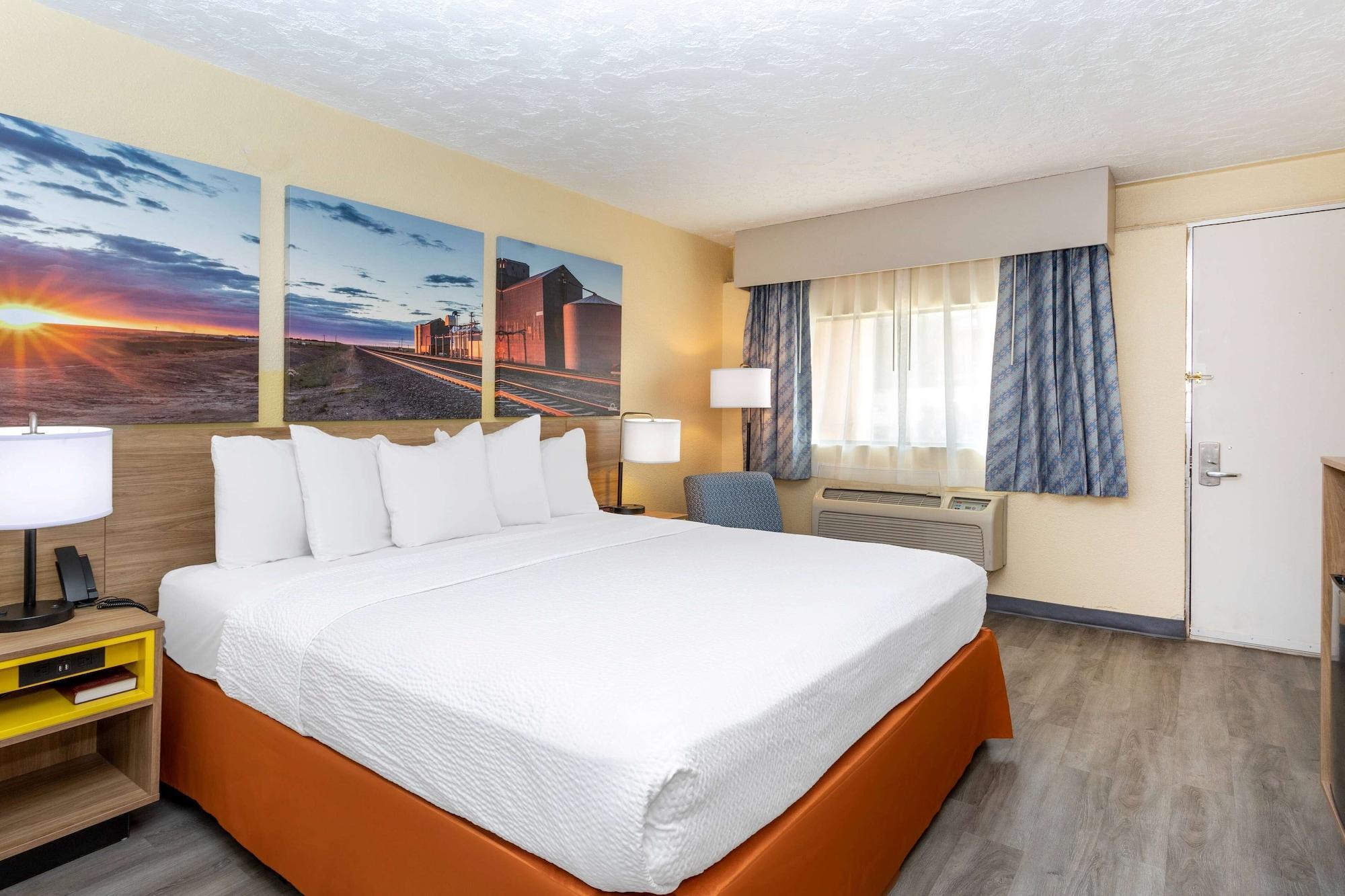 Days Inn & Suites By Wyndham קלוביס מראה חיצוני תמונה