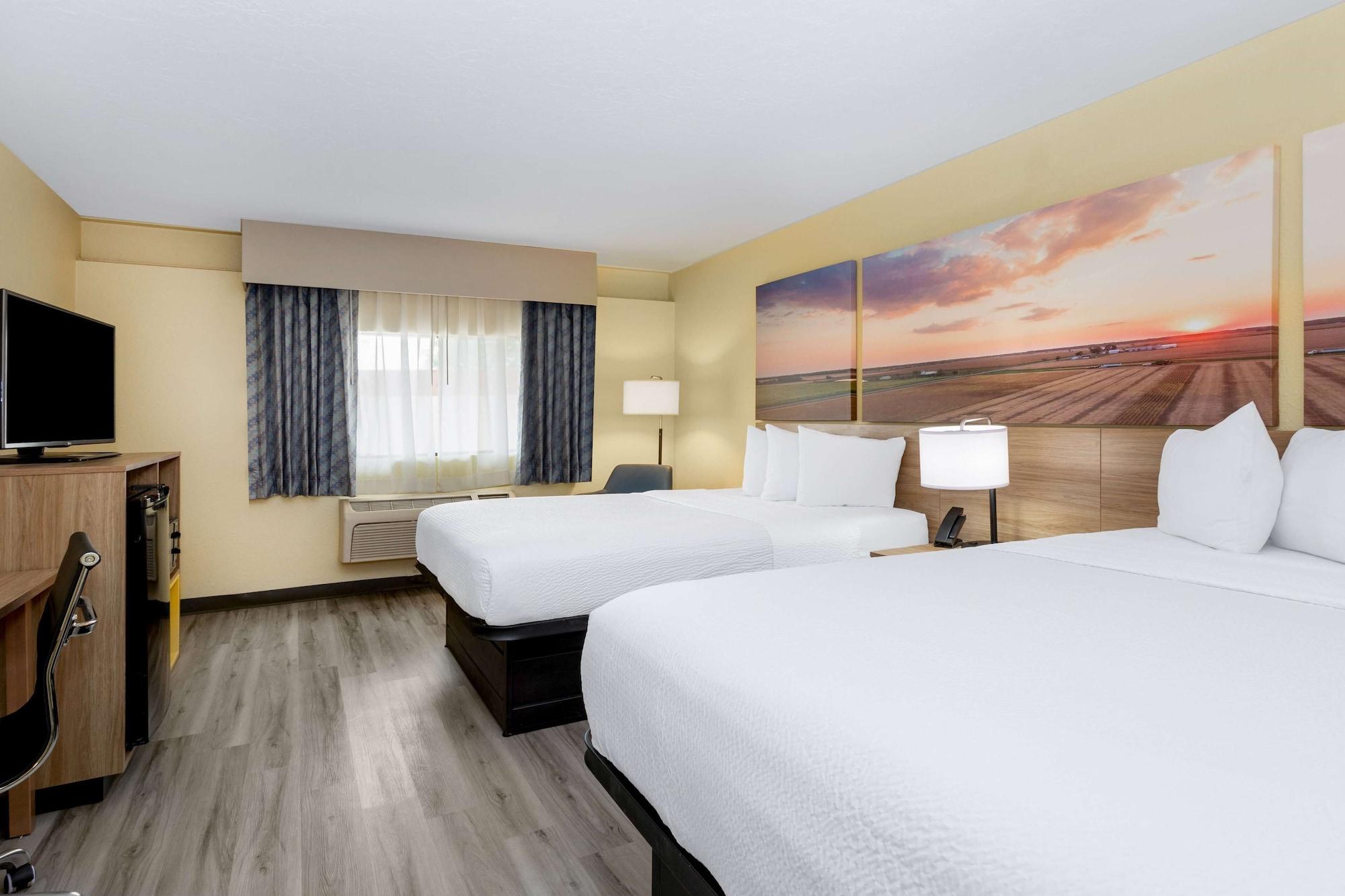 Days Inn & Suites By Wyndham קלוביס מראה חיצוני תמונה