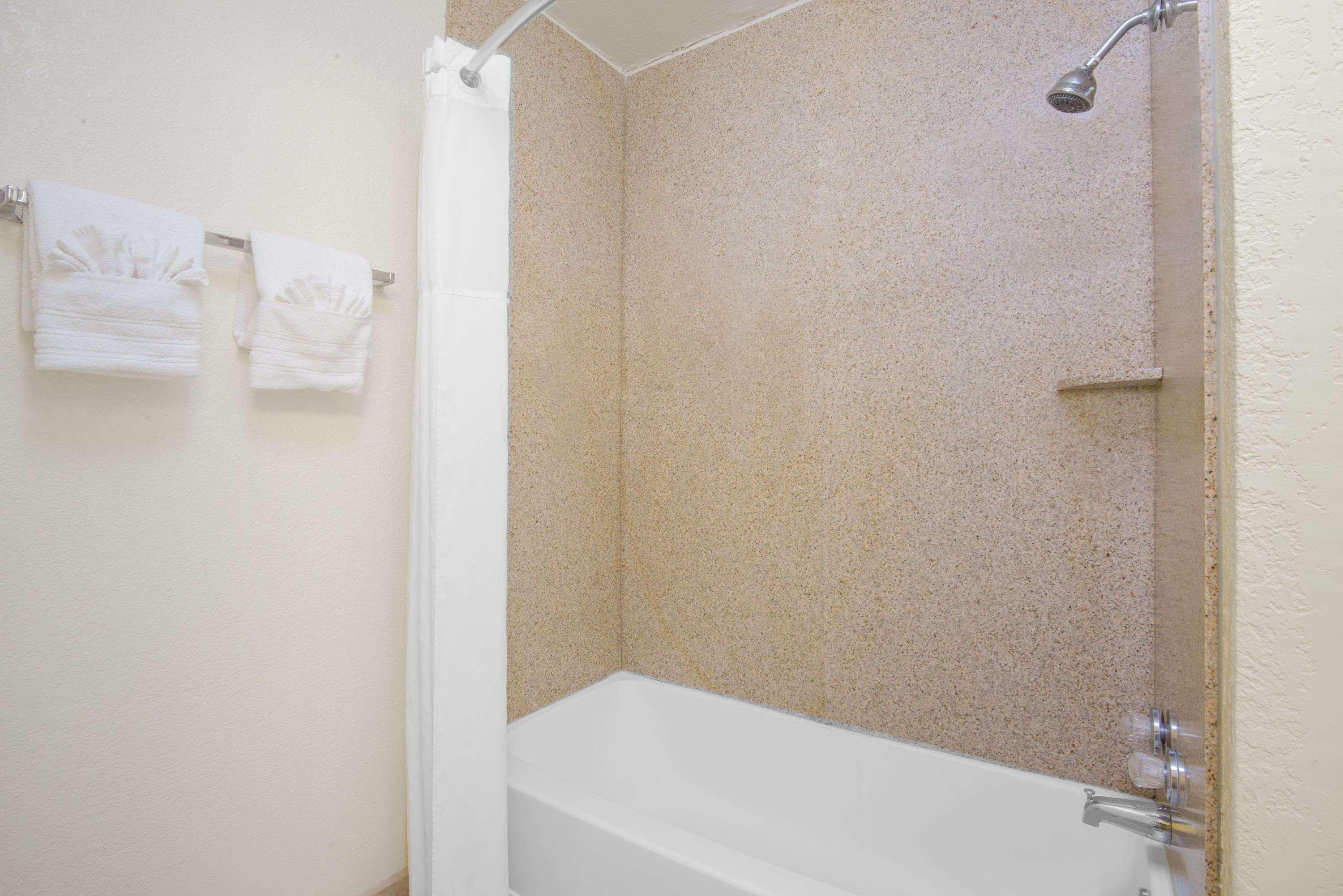 Days Inn & Suites By Wyndham קלוביס מראה חיצוני תמונה