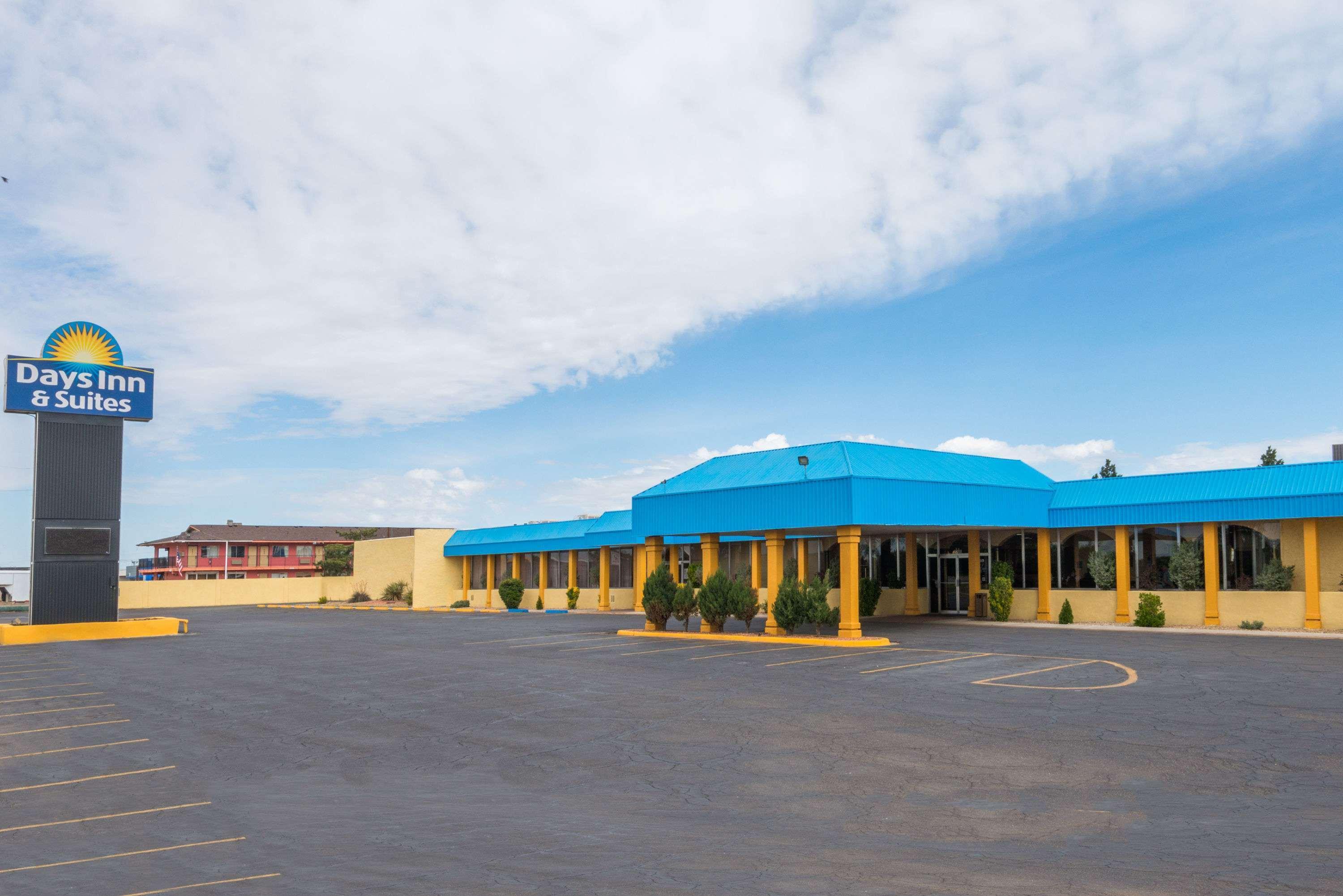 Days Inn & Suites By Wyndham קלוביס מראה חיצוני תמונה