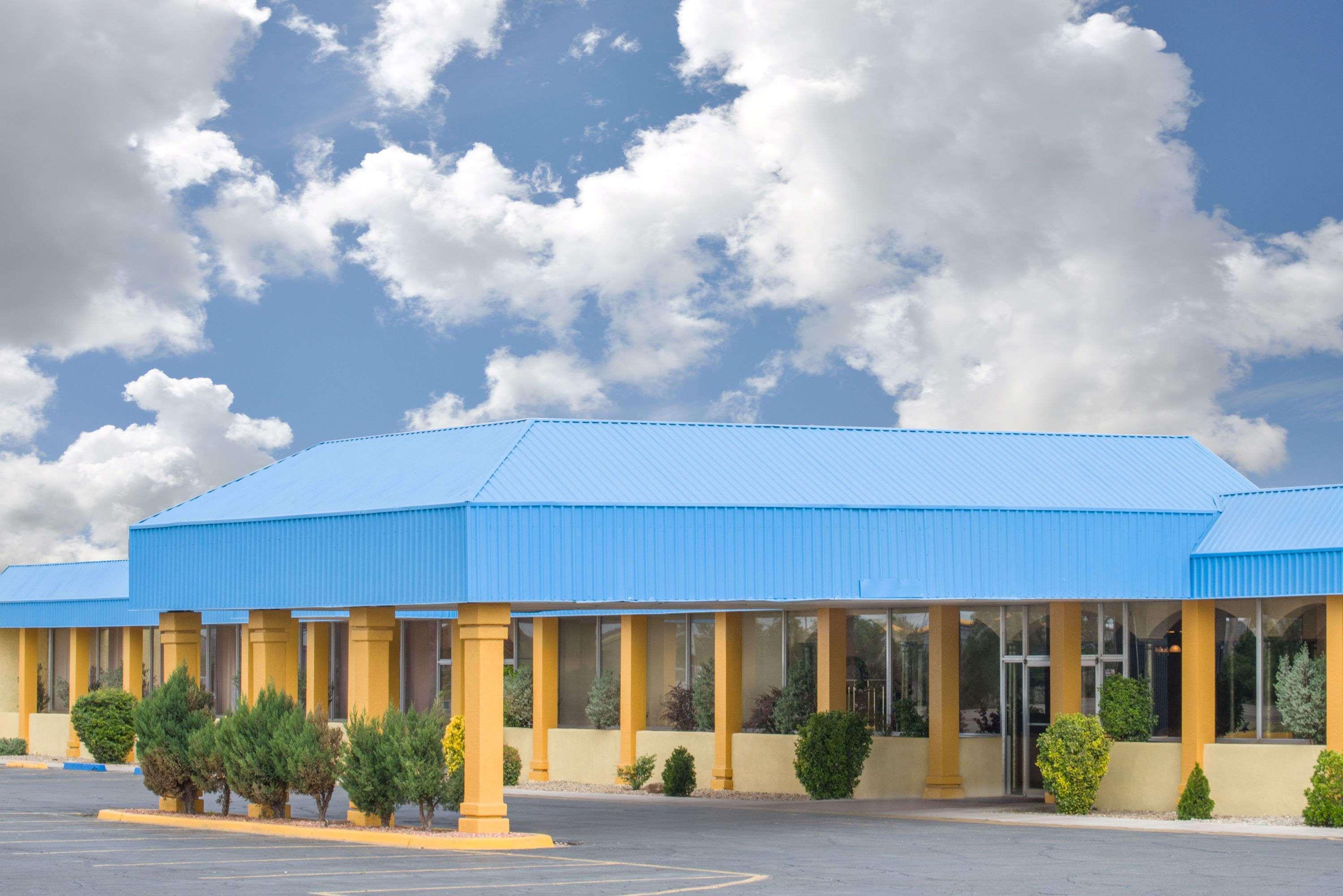 Days Inn & Suites By Wyndham קלוביס מראה חיצוני תמונה